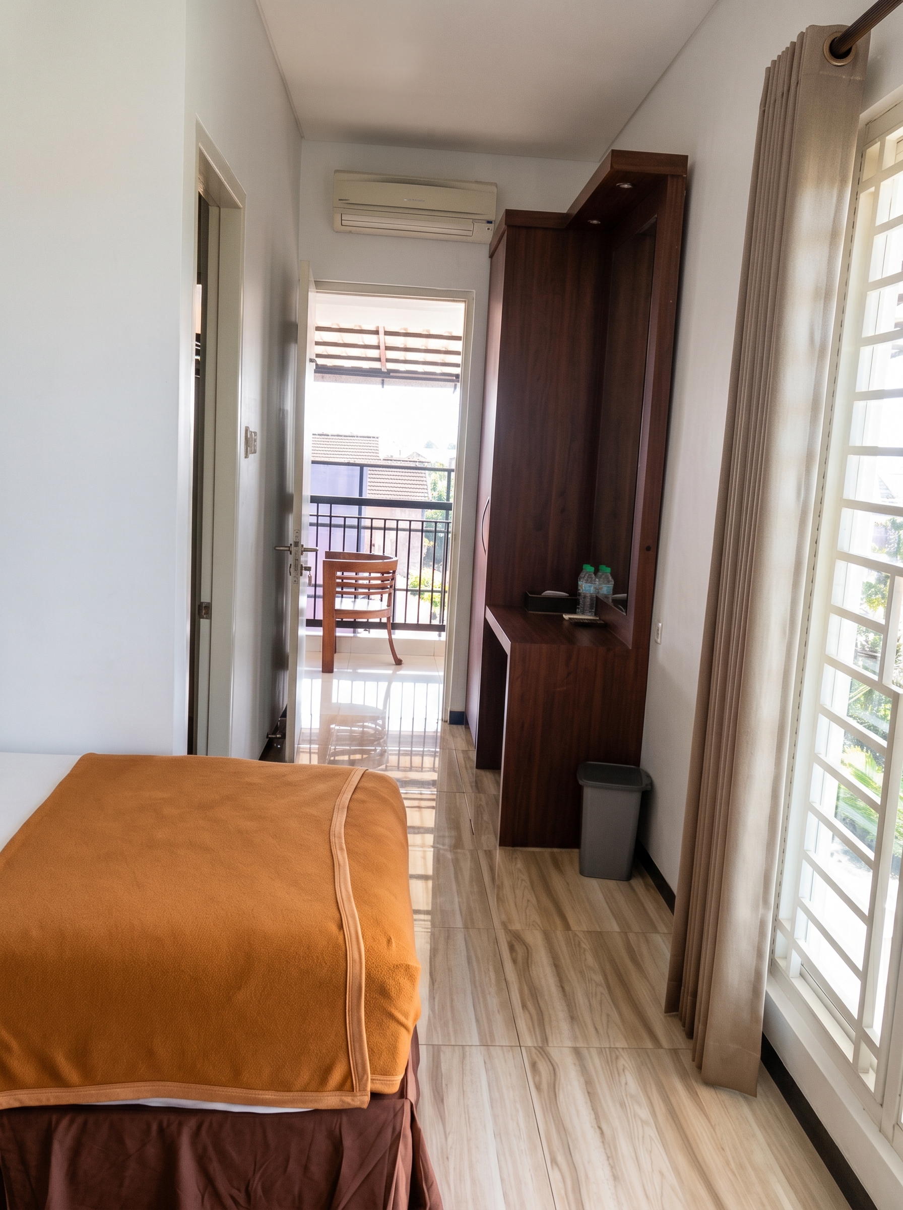 Twin BedRoom Corner with View